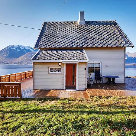 Semesterbostad Beautiful In With Wifi