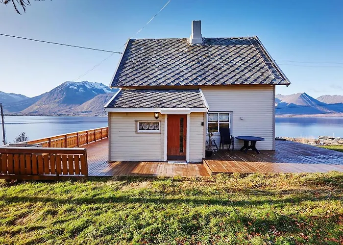 Semesterbostad Beautiful In With Wifi