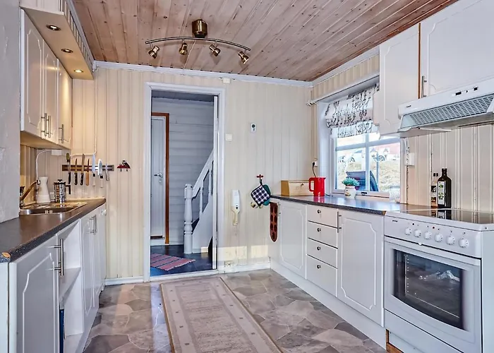 Semesterbostad Beautiful In With Wifi