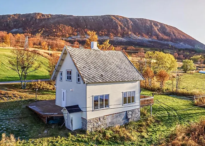 Semesterbostad Beautiful In With Wifi Sortland